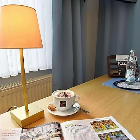 & Goldener Hirsch Hotel 3*