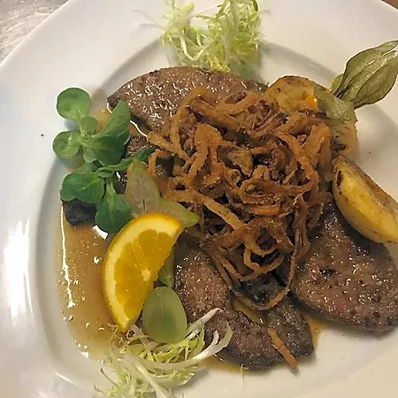 Hotel & Goldener Hirsch 3*