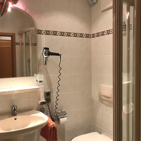 Hotel & Goldener Hirsch Bad Berneck im Fichtelgebirge